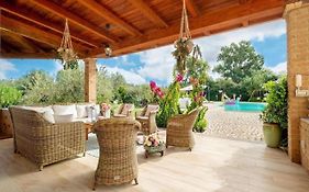 Villa Dolores , With A Spectacular Swimming Pool With Hydromassage And A Big Garden For The Children - Iun S3325